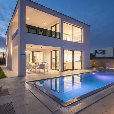 Luxury Villa Weiss - Malinska - Heated Pool - Central Floor Heating In Winter Exterior photo