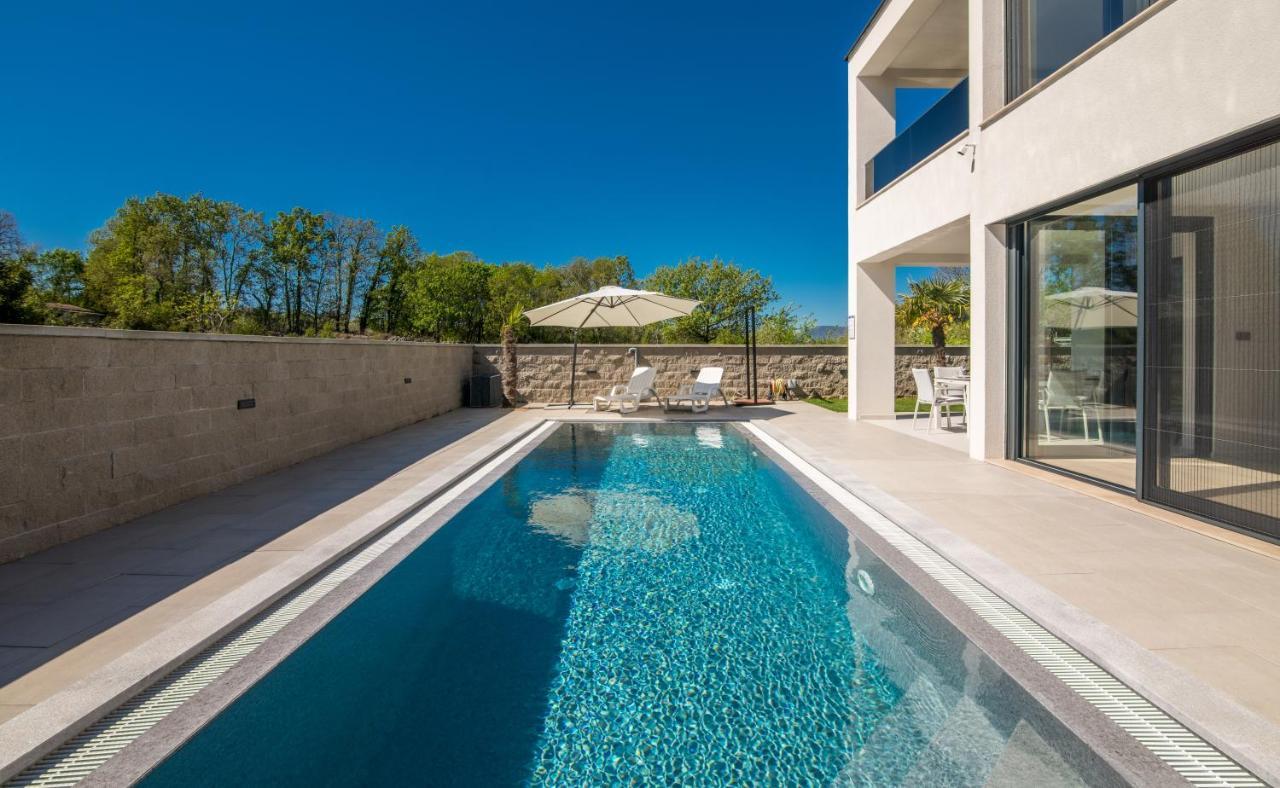 Luxury Villa Weiss - Malinska - Heated Pool - Central Floor Heating In Winter Exterior photo