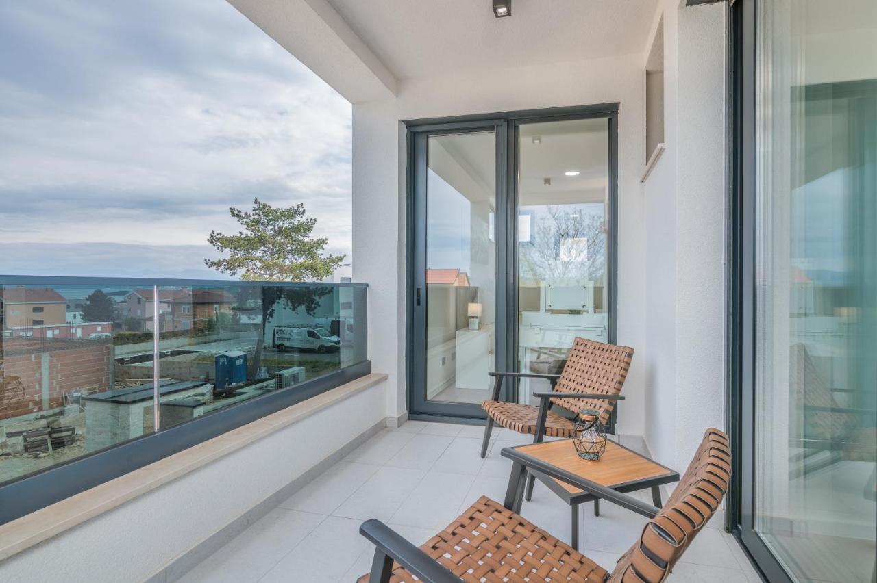 Luxury Villa Weiss - Malinska - Heated Pool - Central Floor Heating In Winter Exterior photo